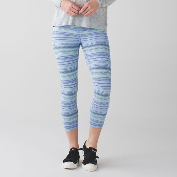 Lululemon Wunder Under Crop III Space Dye Size 6 - Picture 2 of 12